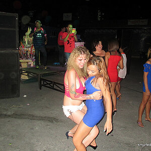 2014-05-17 Smurf Bar