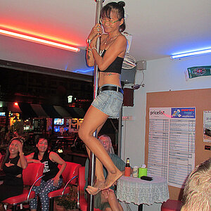 2014-05-28 Smurf Bar