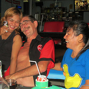 2014-06-11 Smurf Bar