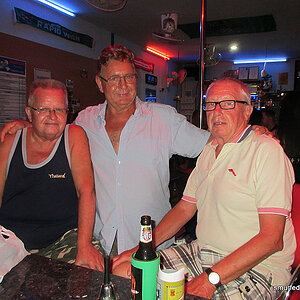 2014-06-12 Smurf Bar