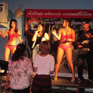 2014-06-13 Smurf Bar