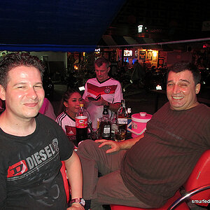 2014-06-26 Smurf Bar