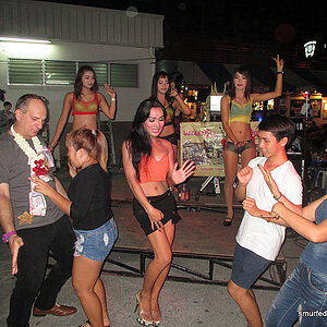 2014-06-27 Smurf Bar