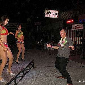 2014-06-27 Smurf Bar