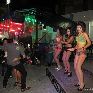 2014-06-27 Smurf Bar