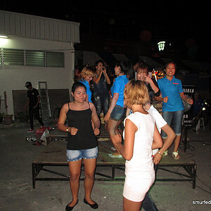 2014-06-27 Smurf Bar