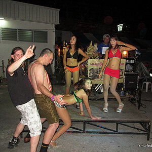 2014-06-27 Smurf Bar