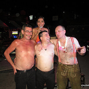 2014-06-27 Smurf Bar