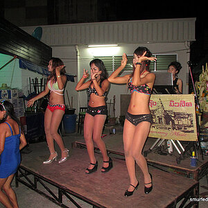 2014-06-27 Smurf Bar