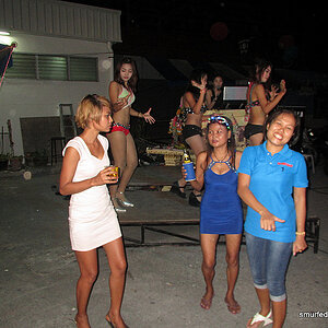 2014-06-27 Smurf Bar