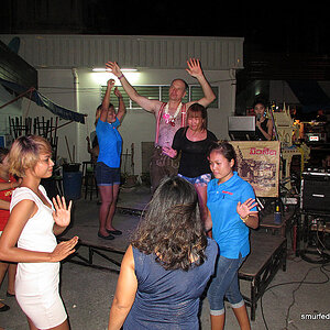 2014-06-27 Smurf Bar