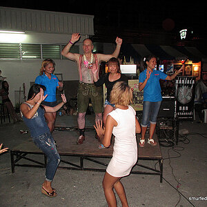 2014-06-27 Smurf Bar