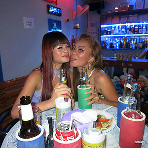 2014-08-01  Smurf Bar