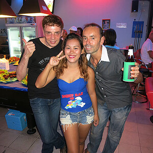 2014-08-01  Smurf Bar