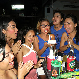 2014-08-01  Smurf Bar