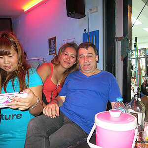 2014-08-03  Smurf Bar