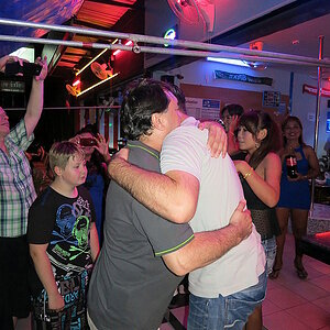 2014-08-10  Smurf Bar