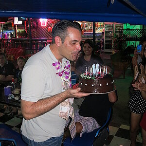 2014-08-10  Smurf Bar