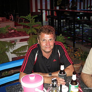 2014-08-12  Smurf Bar