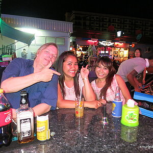 2014-08-13  Smurf Bar