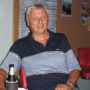 2014-08-13  Smurf Bar