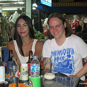 2014-08-13  Smurf Bar