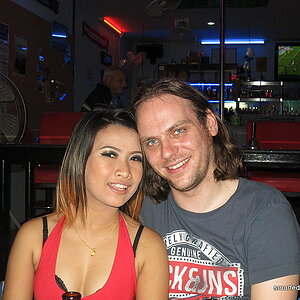 2014-08-18  Smurf Bar