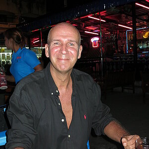 2014-08-18  Smurf Bar