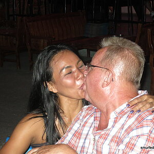 2014-08-20  Smurf Bar