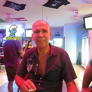 2014-08-23 Smurf Bar