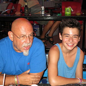 2014-08-24  Smurf Bar