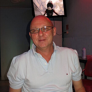 2014-08-25  Smurf Bar