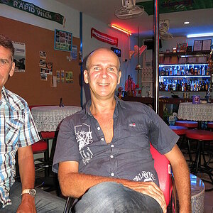 2014-08-27  Smurf Bar