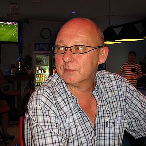 2014-08-27  Smurf Bar