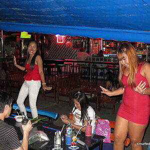 2014-08-27  Smurf Bar