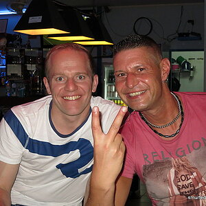 2014-08-28  Smurf Bar