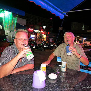 2014-08-31  Smurf Bar