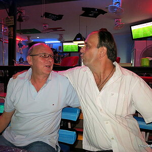 2014-08-31  Smurf Bar