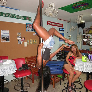 2014-09-04  Smurf Bar