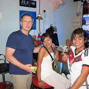 2014-09-13  Smurf Bar