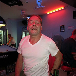 2014-10-01  Smurf Bar