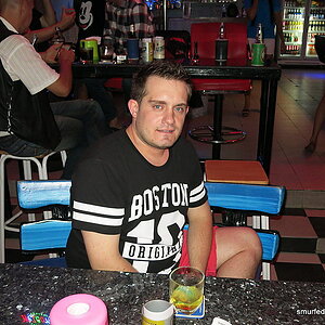 2014-10-06  Smurf Bar