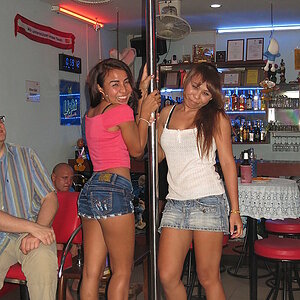 2014-10-12  Smurf Bar