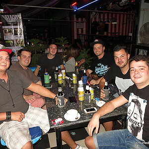 2014-10-12  Smurf Bar