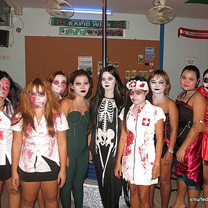 2014-10-3!  Smurf Bar