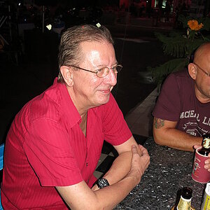 2014-10-3!  Smurf Bar