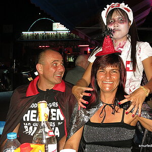 2014-10-3!  Smurf Bar