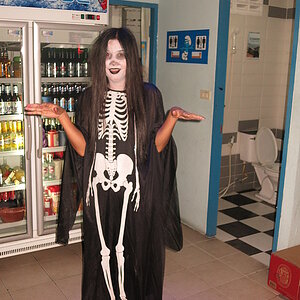 2014-10-3!  Smurf Bar