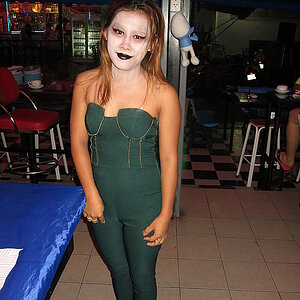 2014-10-3!  Smurf Bar