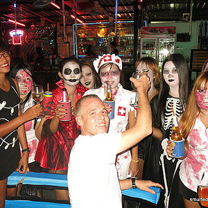 2014-10-3!  Smurf Bar